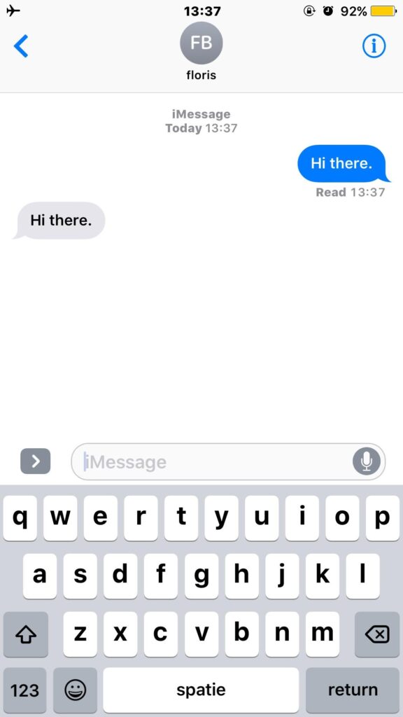 can i receive messages while on airplane mode