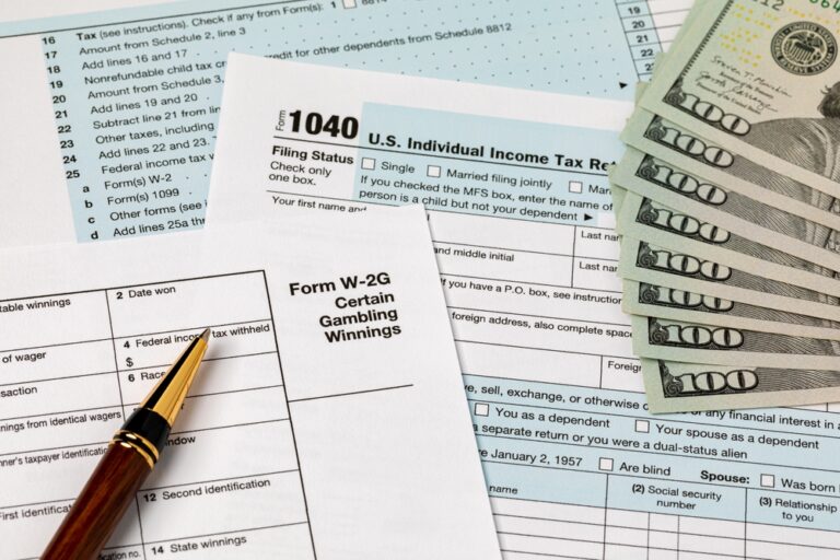 Do sportsbooks report to IRS?